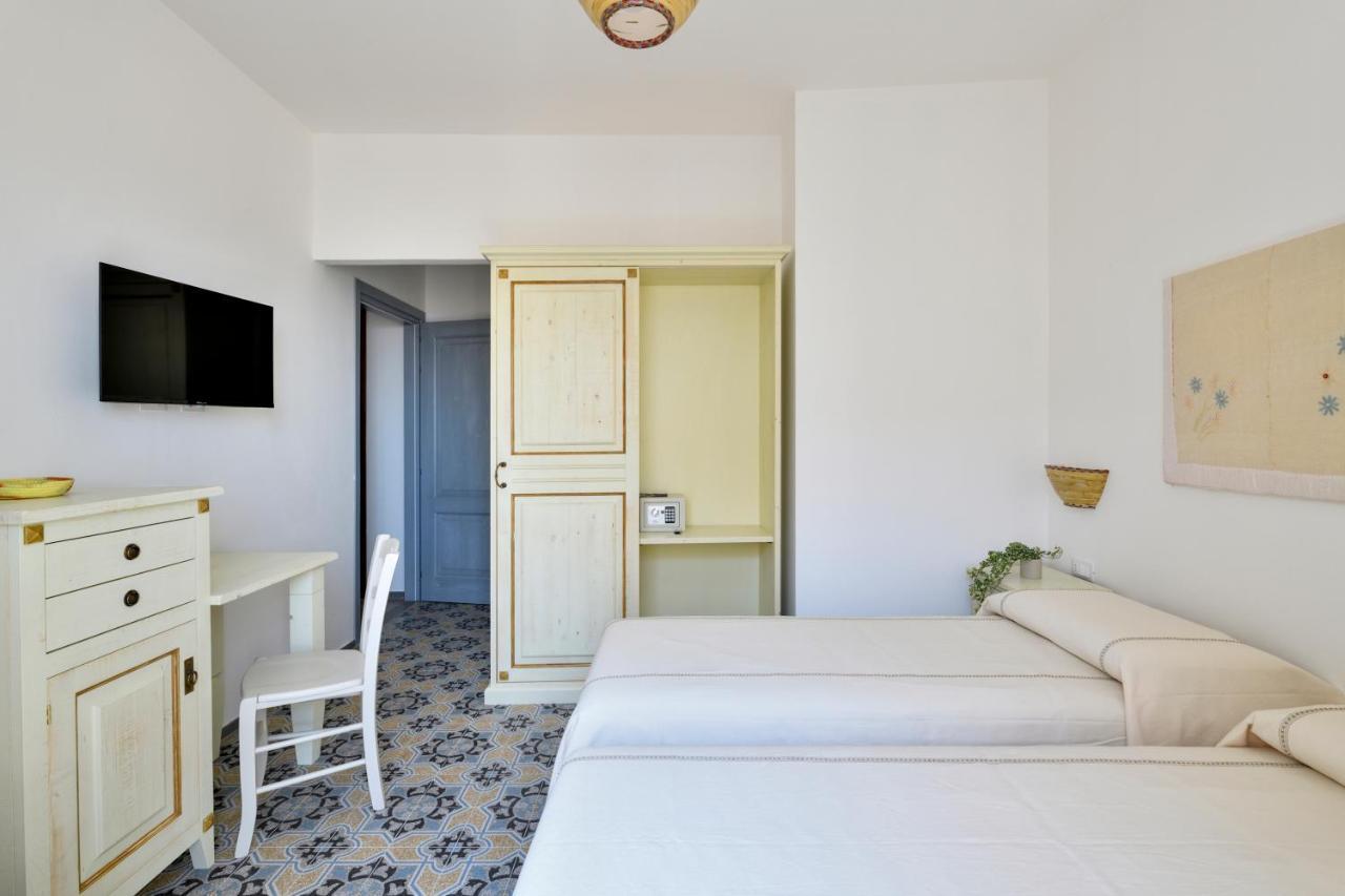Fund'E Monte Hotell Baunei Exteriör bild